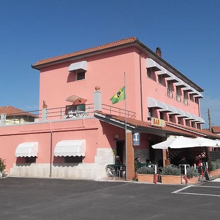 Hotel Da Renato Albinia Eksteriør billede